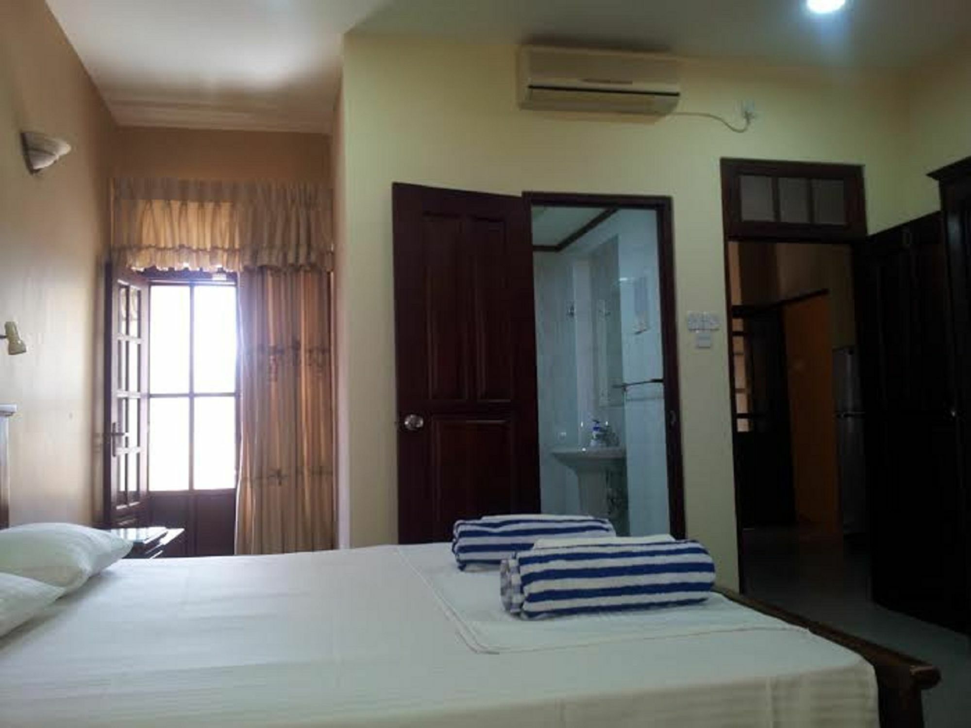 Janishi Residencies Hotel Negombo Exterior foto